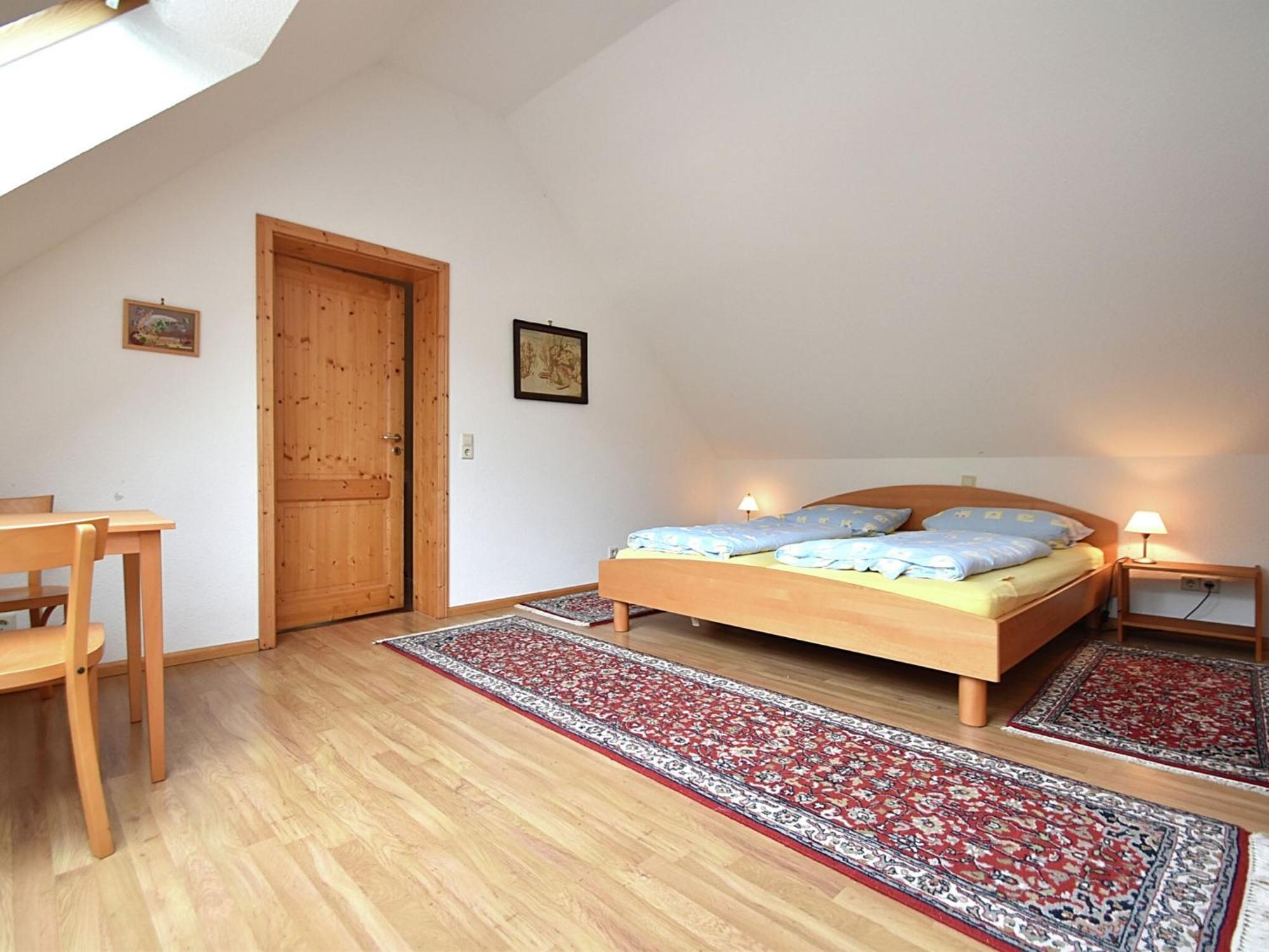 Countryside Apartment With Garden ชาลล์ชตัดท์ ภายนอก รูปภาพ