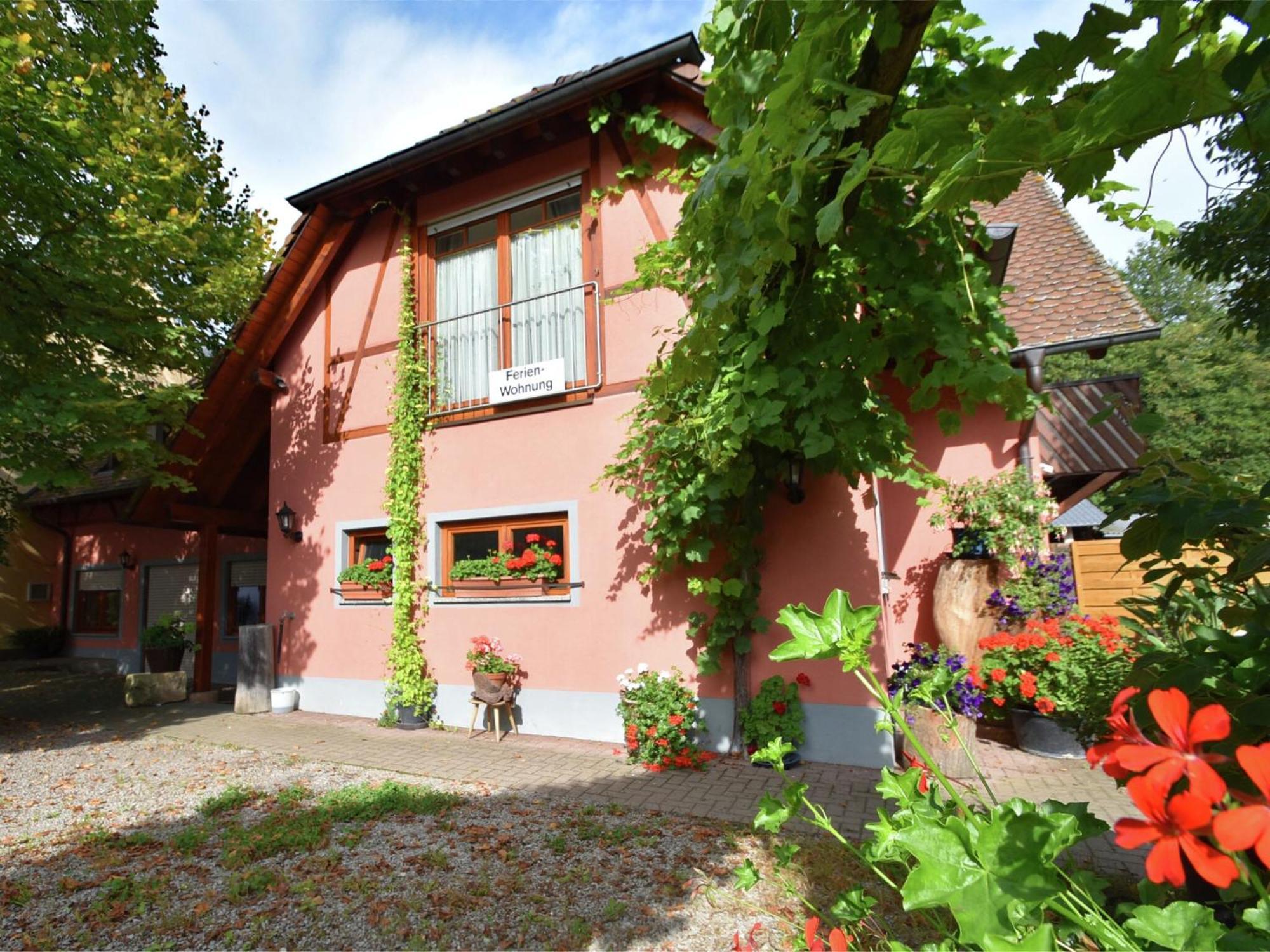 Countryside Apartment With Garden ชาลล์ชตัดท์ ภายนอก รูปภาพ