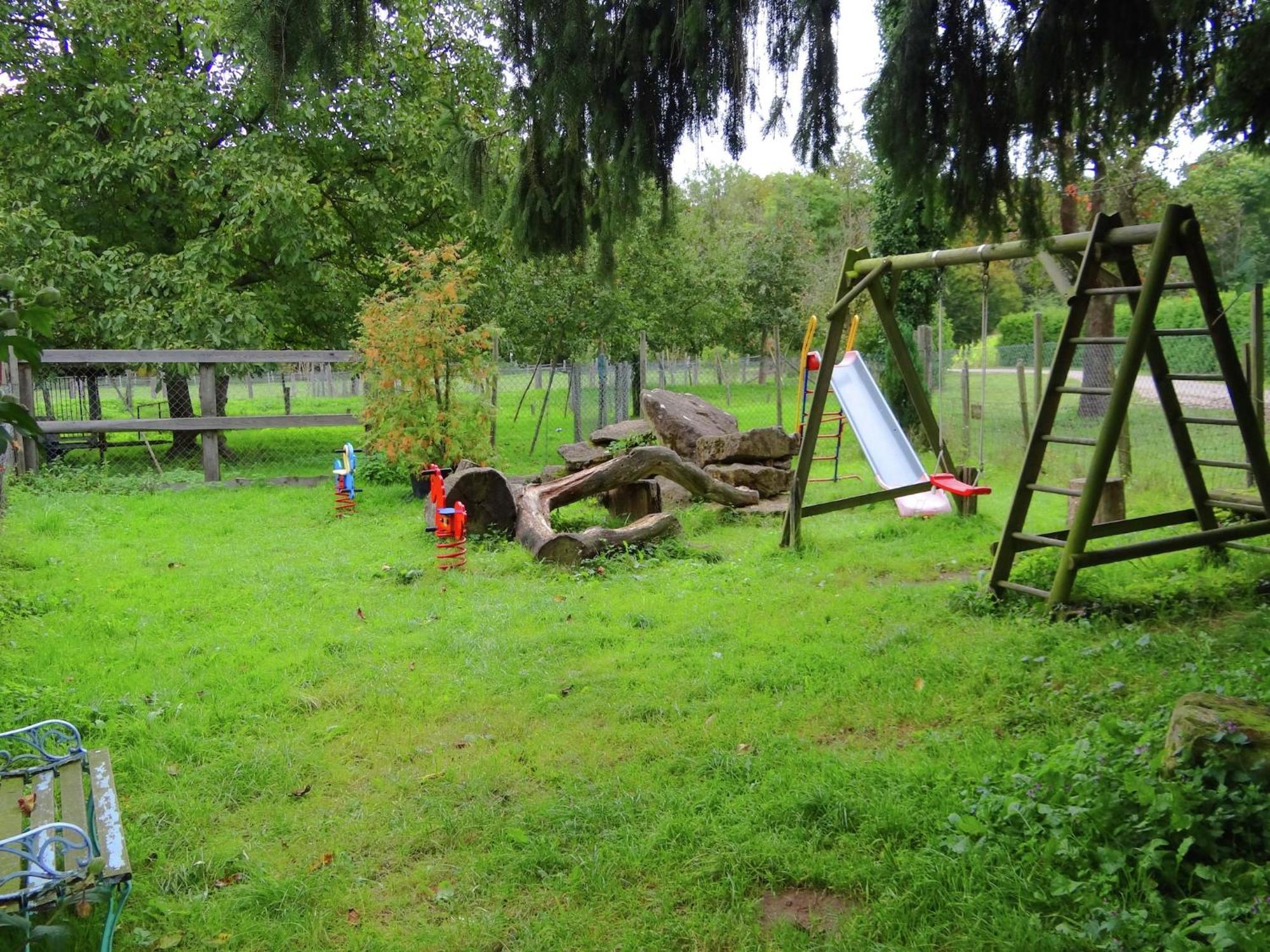 Countryside Apartment With Garden ชาลล์ชตัดท์ ภายนอก รูปภาพ